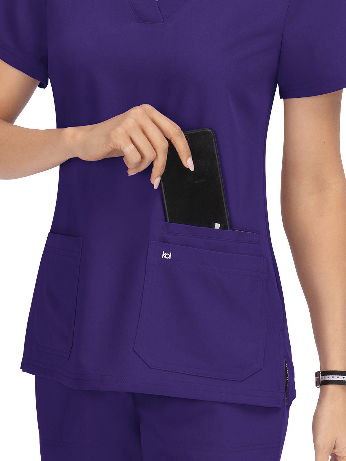 Women's 3-Pocket Wide V-Neck Stretch Hustle and Heart Top - 1019 - Grape