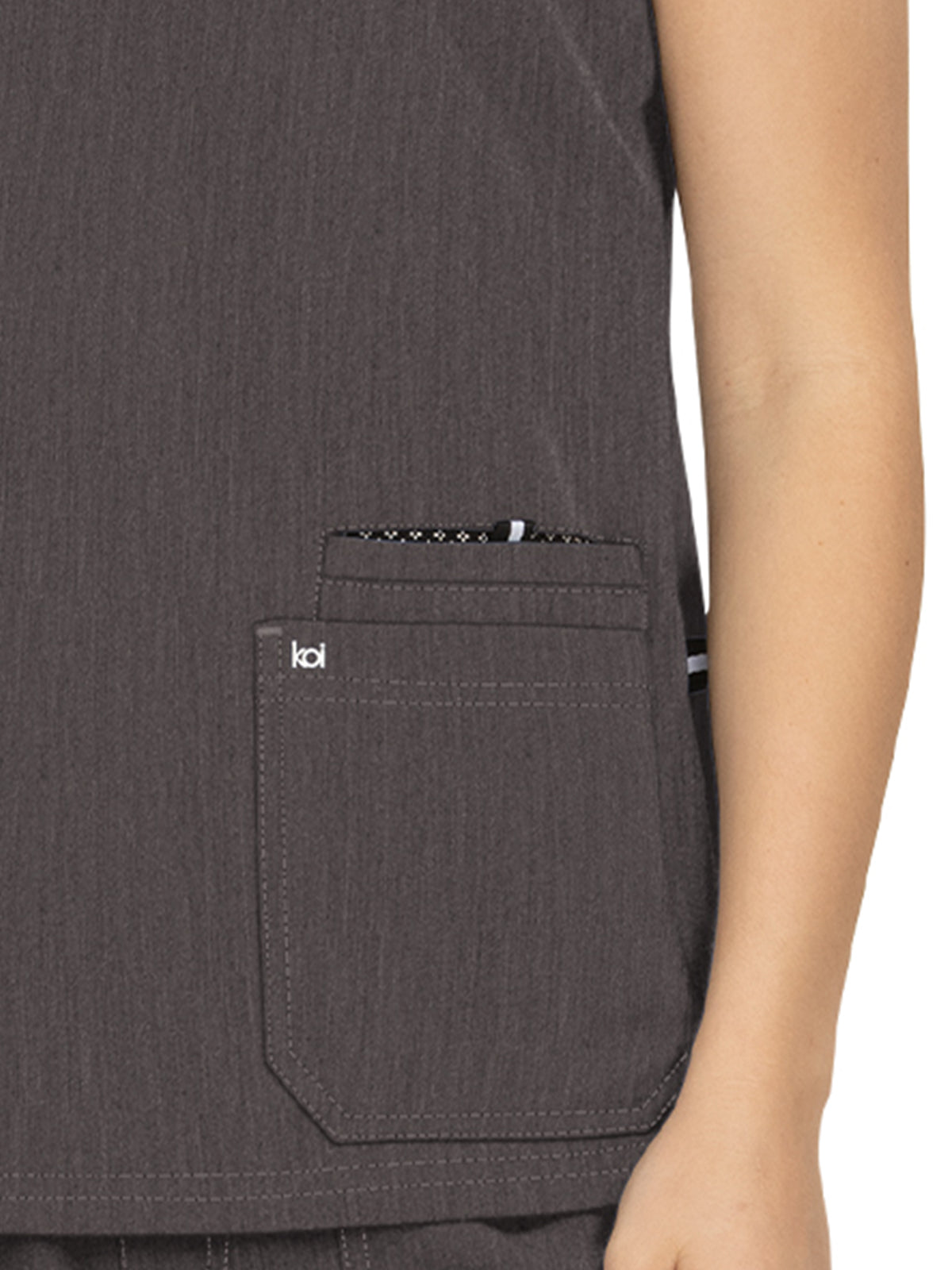 Women's 3-Pocket Wide V-Neck Stretch Hustle and Heart Top - 1019 - Heather Grey