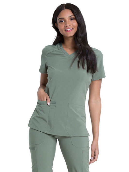 Women's 2-Pocket Contemporary V-Neck Top - DK615 - Olive